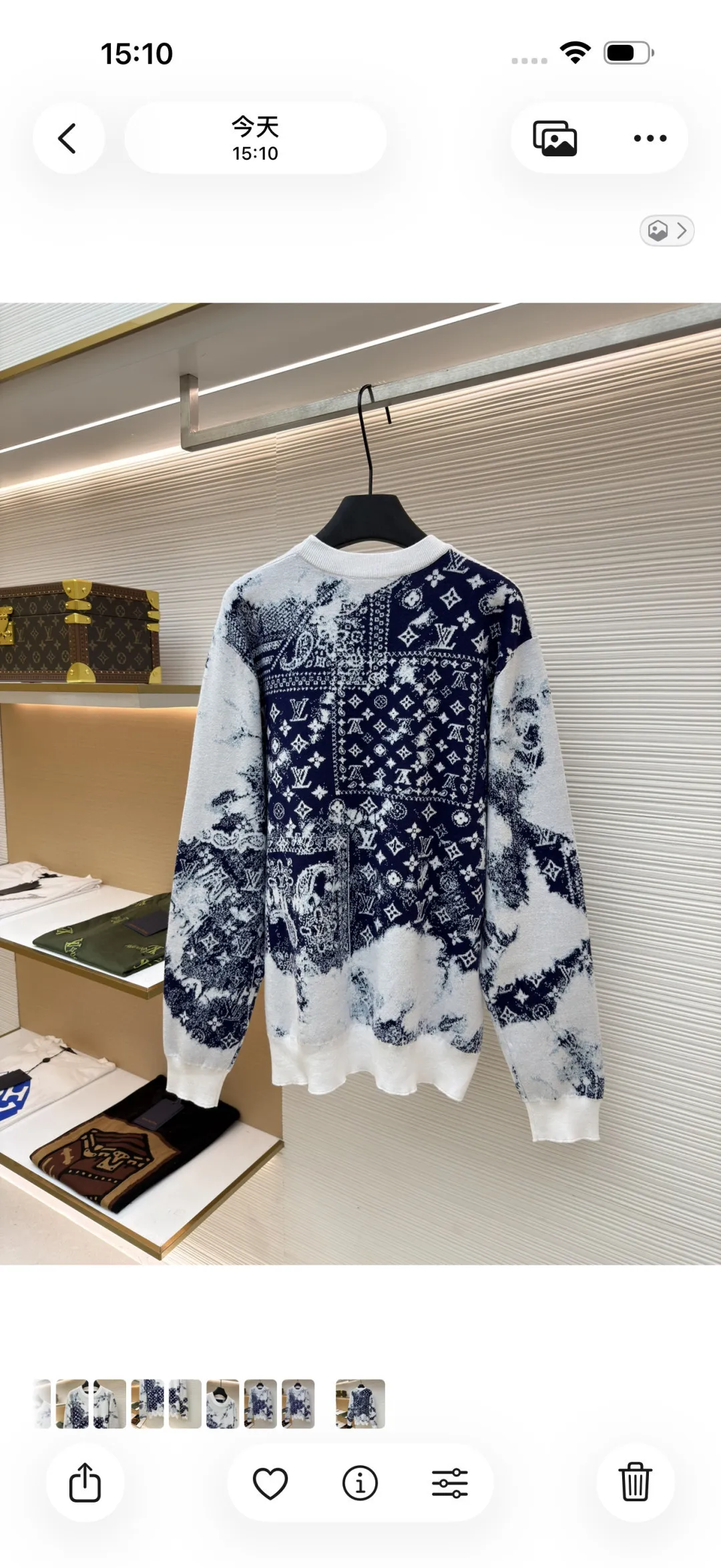 LOUIS VUITTON blue and white gradient sweater ●Authentic product: 10200 purchased and developed ●Item number: 1680943-B25 ●Fabric: sweater fabric ●Technology: tie-dye production ●Version: fitted version ●Weight: about 465 grams ●Size: XS-S-M-L ●Description: Using 14-needle computerized flat knitting needles, the needle path density is small. To restore the perfect effect of the original version, it is extremely difficult to develop a higher version, and the time cost and development cost are greatly increased. In order to give the pattern a bleached tie-dye effect, it is cleverly presented through the jacquard process. We use manual reference to the original It took 65 days to count the patterns manually, and 975,946 pinholes were manually counted. The patterns, every flower, every color, are truly perfect and full of details. The wool material is made of 100% (fully combed) cotton yarn, and the color effect is as high as 95% or more. The overall workmanship is very complicated. The embroidery is made with heat-capacitive glue, which needs to be ironed to ensure quality. The checkerboard pattern needs to be positioned correctly, so it is very fast. Each process of the entire garment is slow and time-consuming.